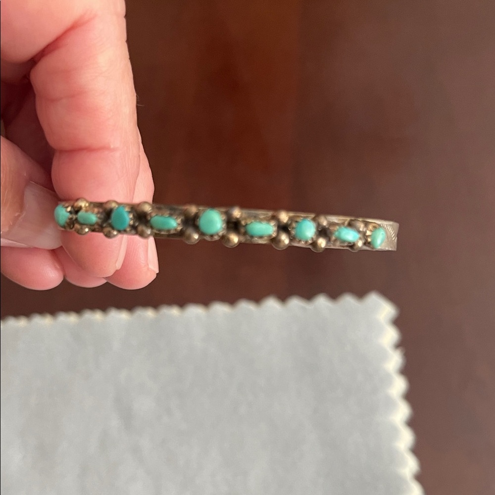 Zuni HandmadeTurquoise and Silver Bracelet
